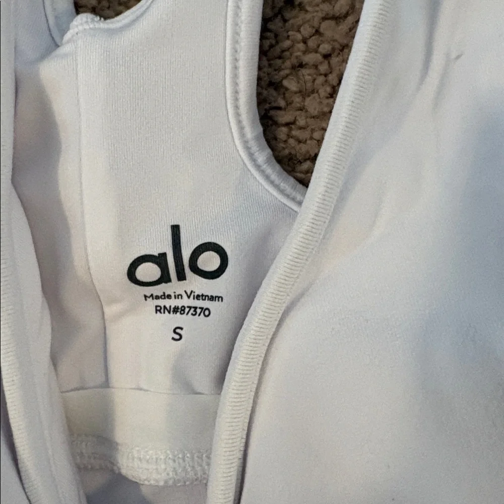 ALO Wild Thing Bra - Picture 2 of 4